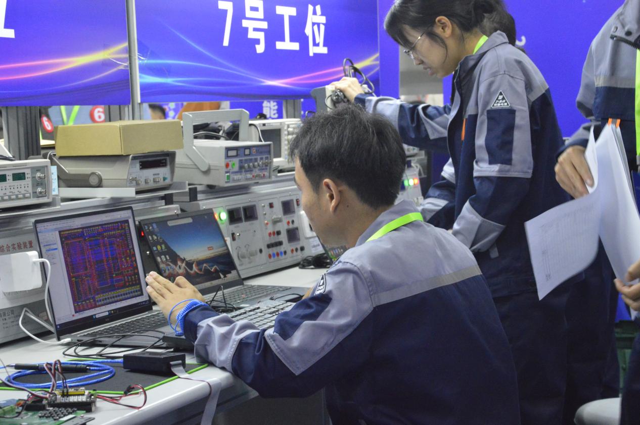 我校成功舉辦2023年云南省職業(yè)院校技能大賽“智能電子產品設計與開發(fā)”賽項，引領職業(yè)教育創(chuàng)新與實踐新篇章